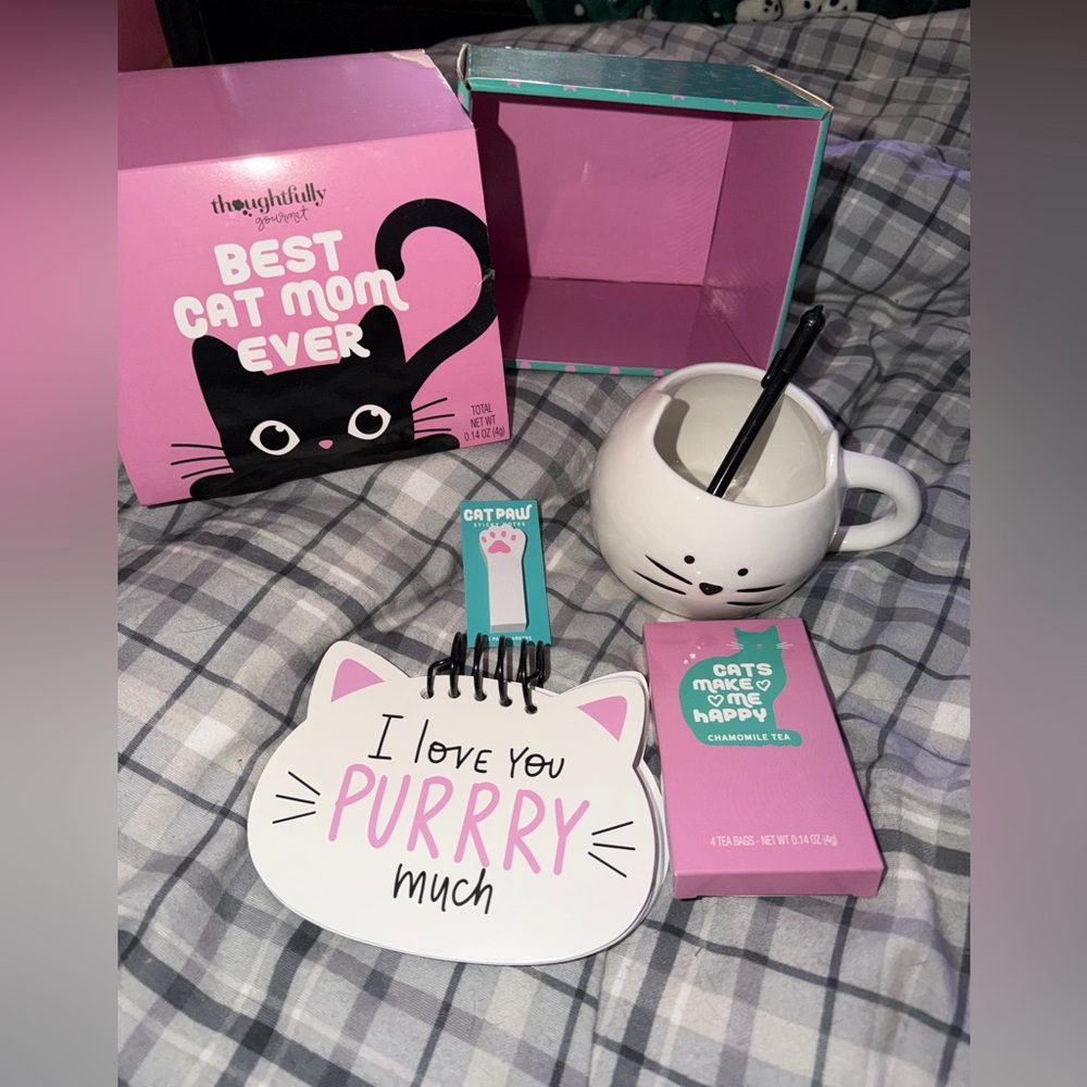 Best Cat Mom Ever Mug Set - Picture 4 of 7